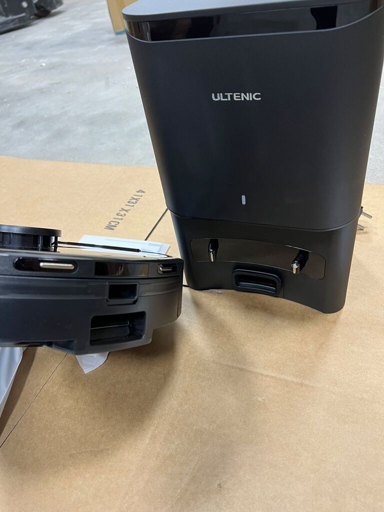 Robot hút bụi và lau nhà